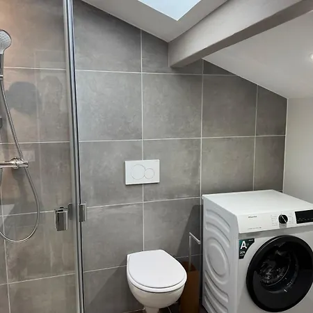 Longchamps 1 - Magnifique Appartement, 1 Sous Les Toits, Clim Daire