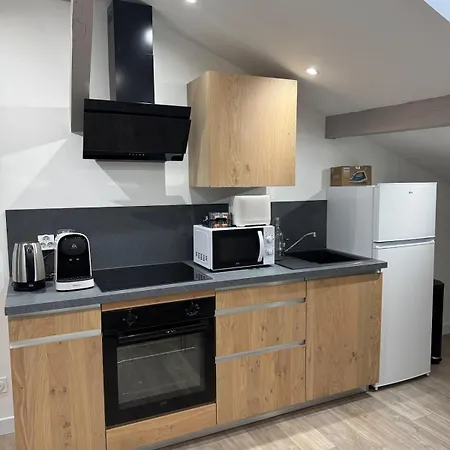Longchamps 1 - Magnifique Appartement, 1 Sous Les Toits, Clim Daire